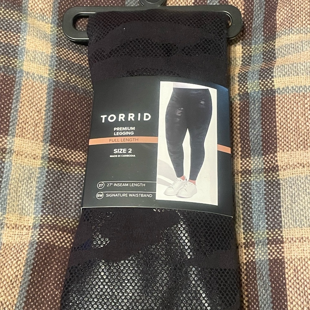 TORRID Premium Full Length Leggings - Black Camo Print  Size 2 Plus 2X
